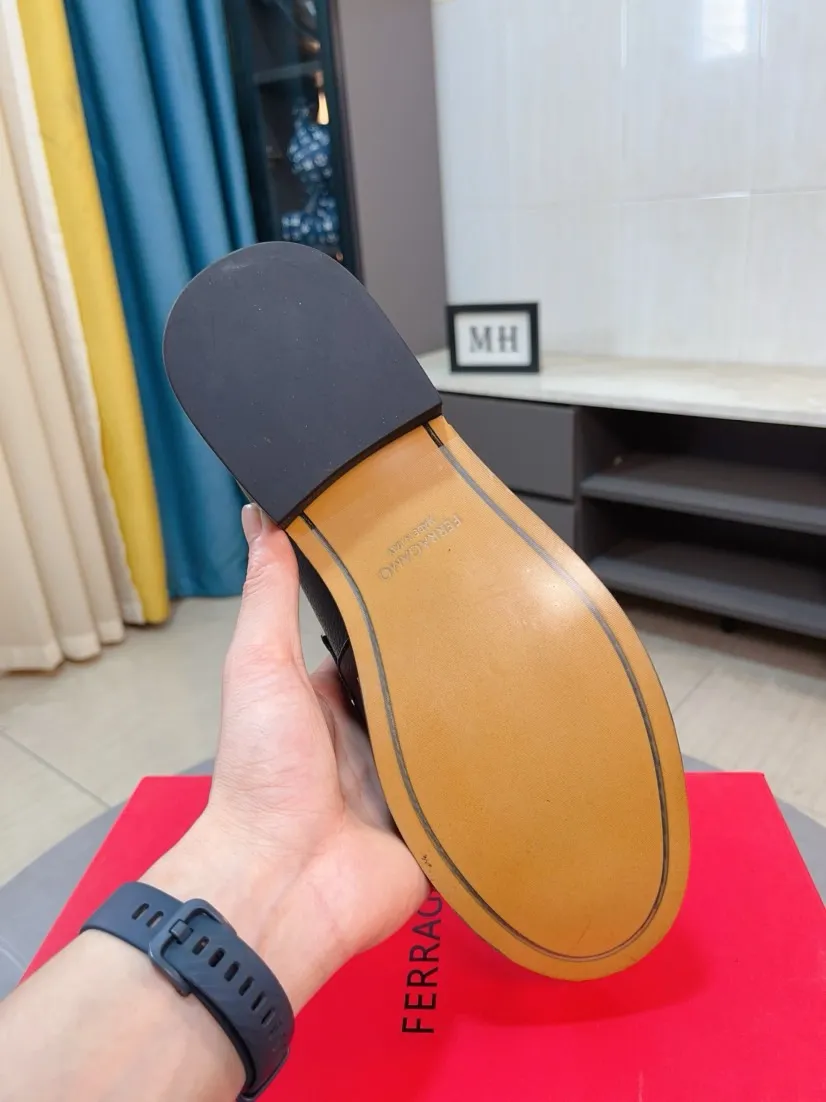 Men's shoes 💰560🌸🌸Water dyed cowhide 🆘[Salvatore Ferragamo] Ferragamo's latest casual business leather shoes for men! Available at counters simultaneously! The fabric is made of specially imported original suede calfskin, and the interior is made of imported water-dyed cowhide. It is absolutely luxurious and leads the fashion trend. Matching code: 38-44 45 customized